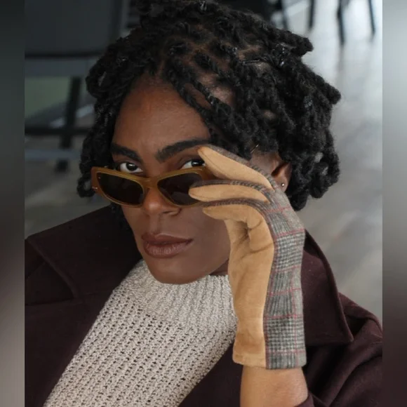 Burberry Sunglasses - Picture 2 of 9